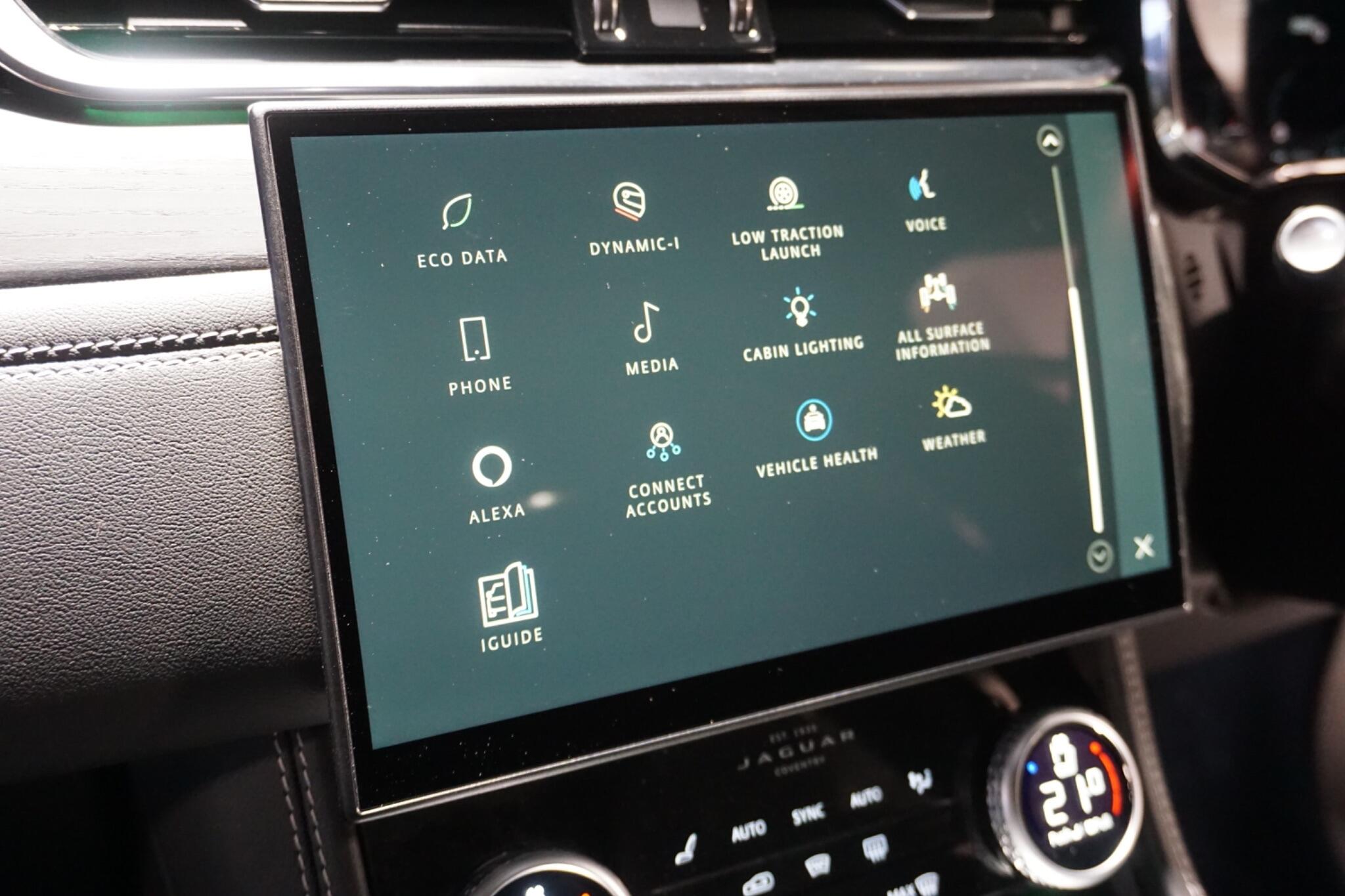 Jaguar F-PACE 3.0 D300 MHEV R-Dynamic HSE Black SUV 5dr Diesel Auto AWD Euro 6 (s/s) (300 ps)